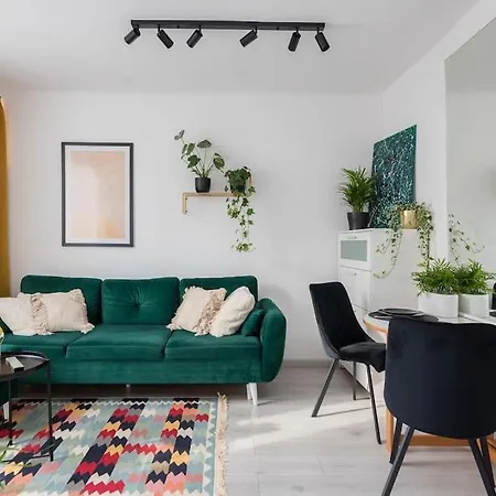 Апартаменты Specious Center With Park View Варшава