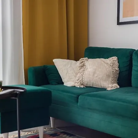 Specious Center With Park View Apartment Warsaw