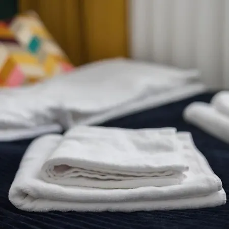 Specious Center With Park View Lejlighed